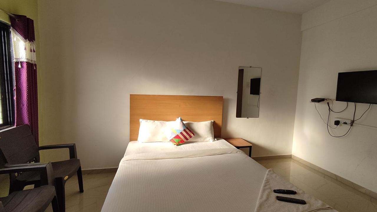 Ambient Home Stay, In 纳西克 外观 照片